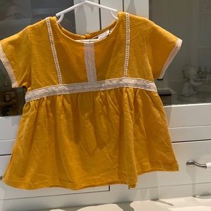 Zara Baby top with lace trim, NWOT, size 4-5.